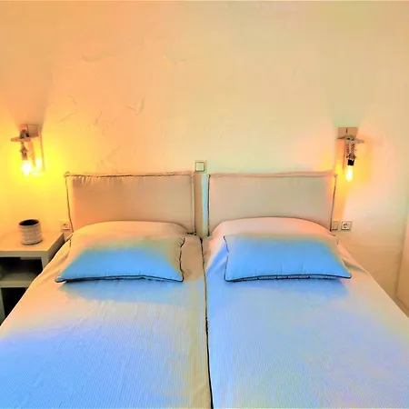Mosaic Apartament Drios
